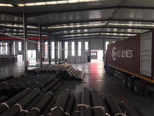 Độ bền kéo ≥15MPa Chỉ số oxy ≥30% HDPE Geomembrane Liner cho các giải pháp chống thấm bền