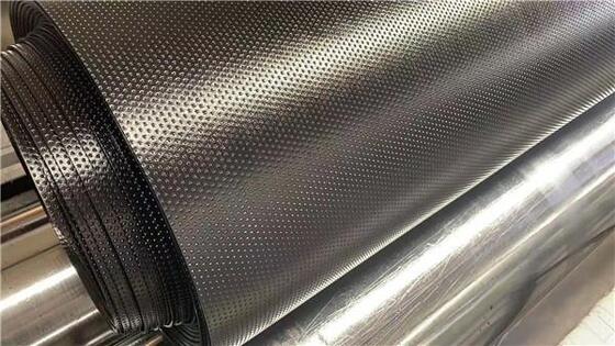 Chống áp suất thủy tĩnh Độ dài Geomembrane 50 đến 100m Rào chắn chống nước cho các đường bọc bãi rác và các dự án khai thác mỏ