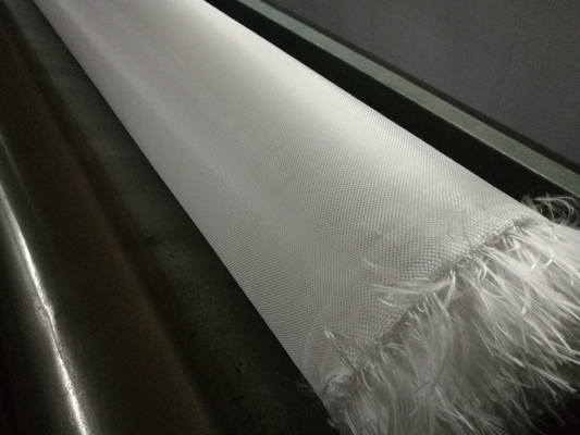 5.2m chiều rộng vải dệt địa dệt với độ bền 10% kéo dài và công suất nặng ≥12KN CBR Độ bền đâm