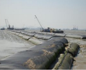 Kích thước mở 0.2-0.8mm FILTER túi khử nước Geotextile ống lọc trong môi trường công nghiệp