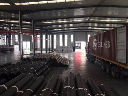 Cơ sở vật chất ao nuôi tôm thẻ chân trắng tập trung vào các phương pháp nuôi tôm bền vững và bảo vệ môi trường