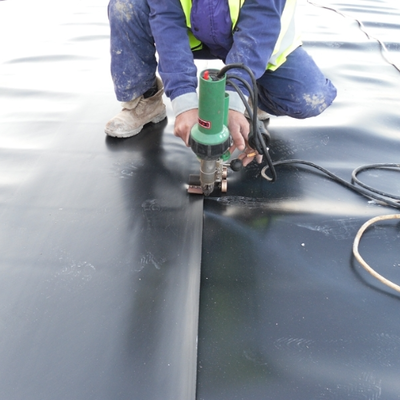 Lớp lót màng địa kỹ thuật HDPE chống thủng cho hàng rào chống rò rỉ bền bỉ trong các ứng dụng nông nghiệp và công nghiệp