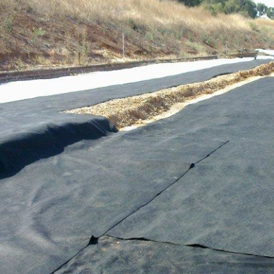 Vải ngăn chặn cỏ dại không dệt mặt đất màu đen cho vườn và đường đi vườn