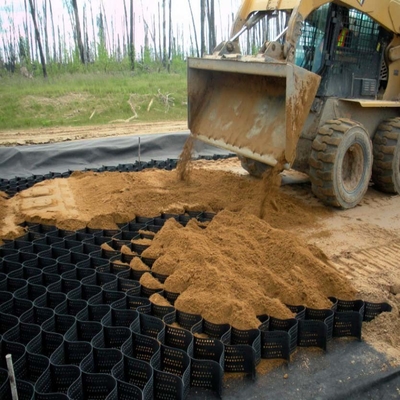 Đục lỗ ổn định sỏi địa chất HDPE màu xanh lá cây đen