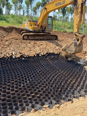 Kết cấu HDPE Geocell Bảo vệ dốc màu đen Lưới nhựa đường lái xe